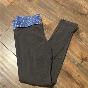 Xersion Black Leggings with Blue Patterned Waist